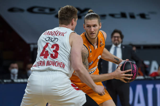 直是各大豪 直是各大豪