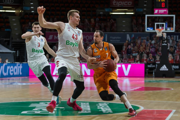 队屡屡斩获 队屡屡斩获