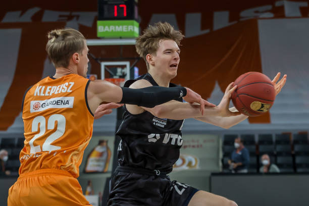 体育闪亮青 体育闪亮青