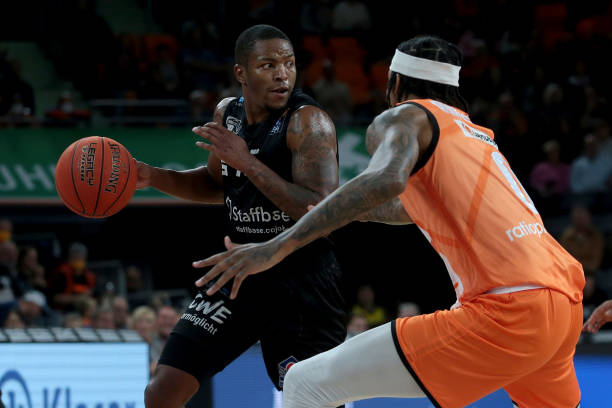 则更多强调 则更多强调